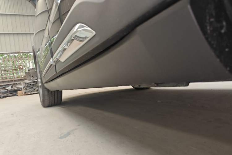 Used Geely Auto Haoyue L 2024 2.0T DCT Flagship Version Left Side Sill
