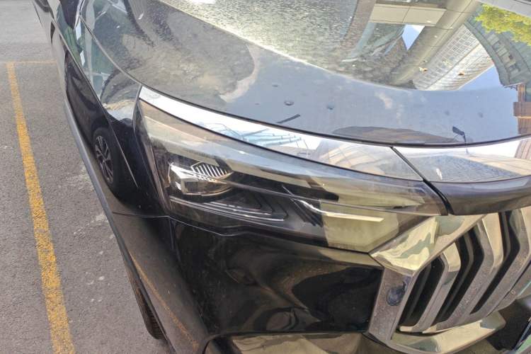 Used Geely Auto Haoyue L 2024 2.0T DCT Flagship Version Right Front Headlight