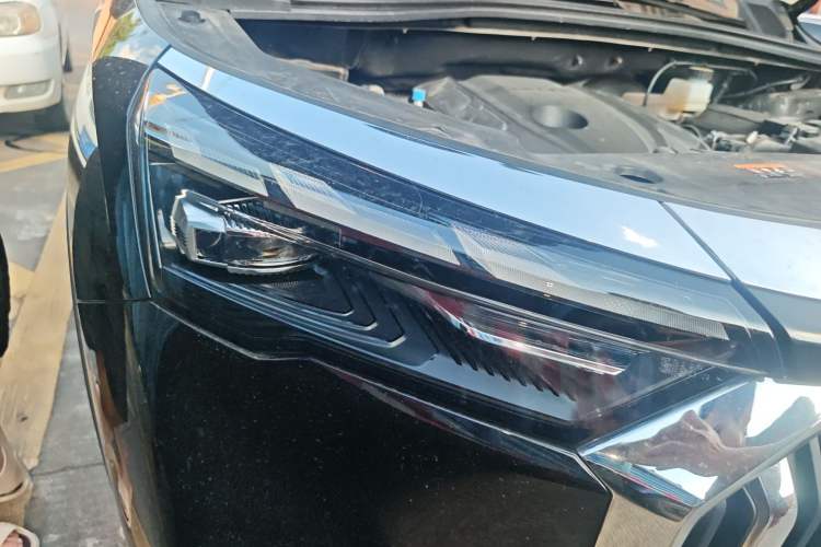 Used Geely Auto Haoyue L 2024 2.0T DCT Prestige Version Right Front Headlight