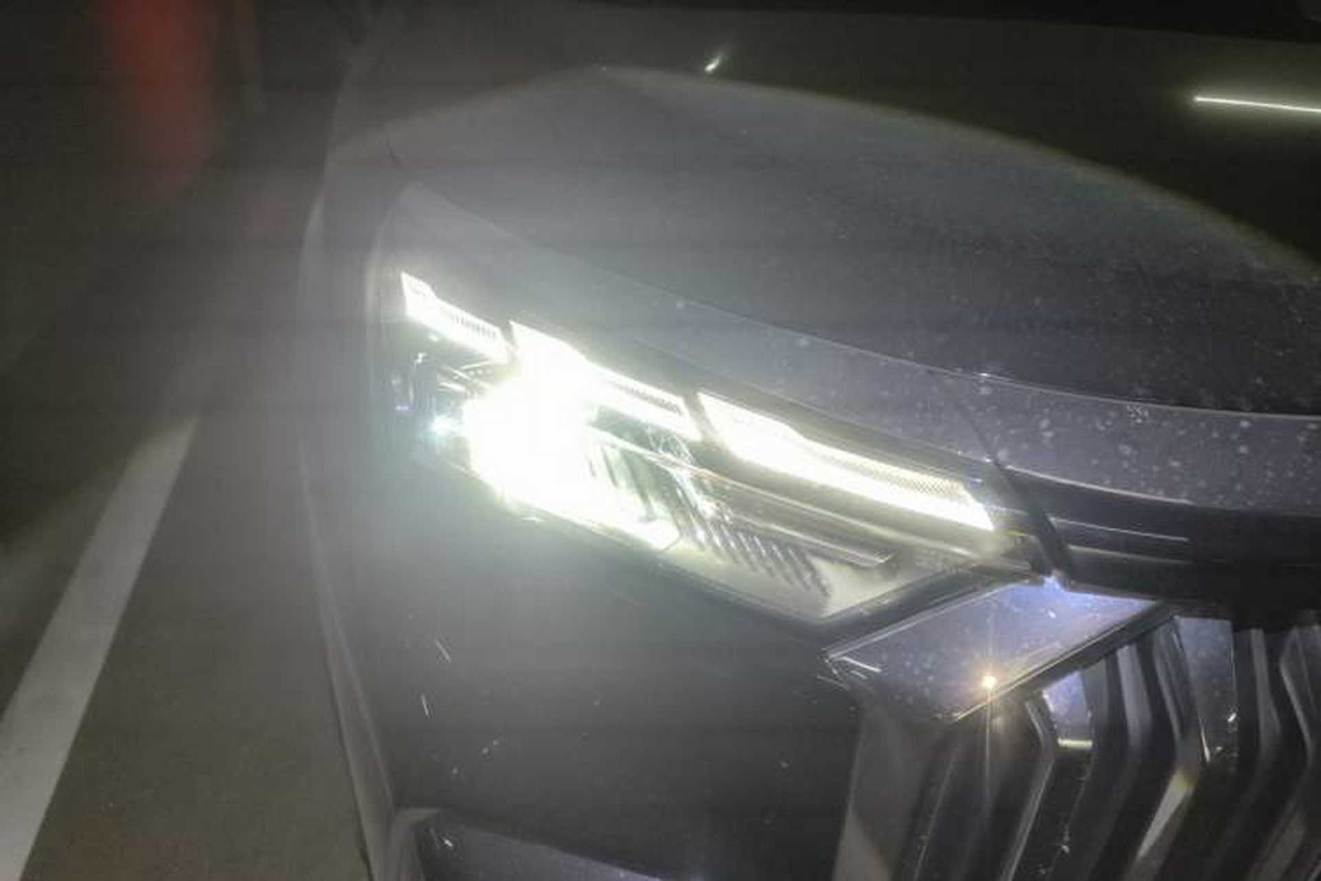 Used Geely Auto Haoyue L 2024 2.0T DCT Flagship Version Right Front Headlight