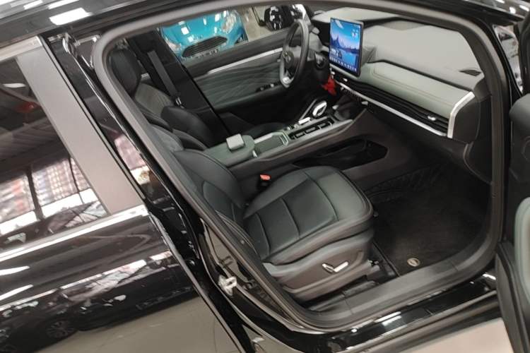 Used Geely Auto Haoyue L 2024 2.0T DCT Flagship Version Right Front Seat
