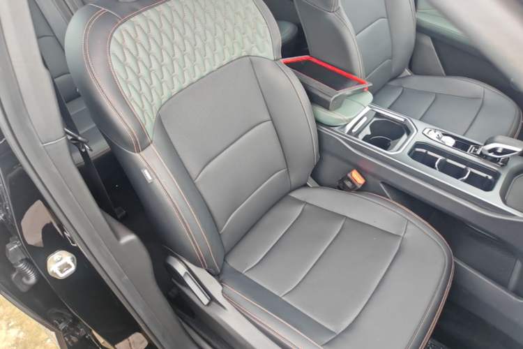 Used Geely Auto Haoyue L 2024 2.0T DCT Prestige Version Right Front Seat
