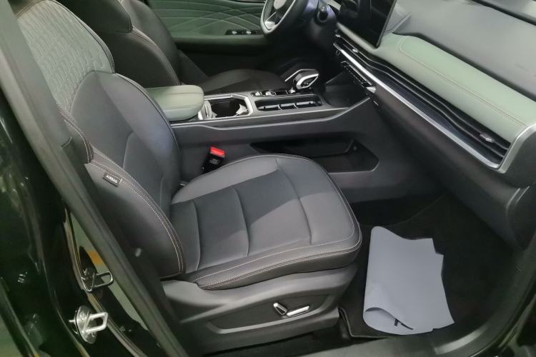Used Geely Auto Haoyue L 2024 2.0T DCT Flagship Version Right Front Seat