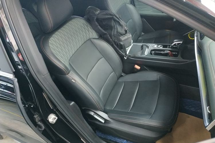 Used Geely Auto Haoyue L 2024 2.0T DCT Prestige Version Right Front Seat