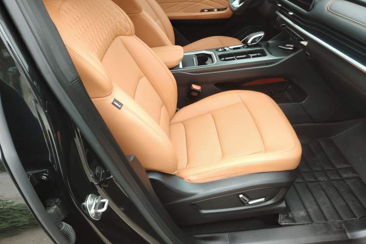Used Geely Auto Haoyue L 2024 2.0T DCT Flagship Version Right Front Seat