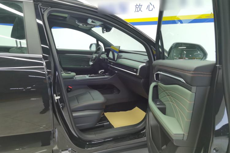 Used Geely Auto Haoyue L 2024 2.0T DCT Prestige Version Right Front Seat