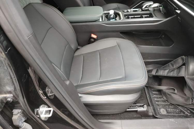 Used Geely Auto Haoyue L 2024 2.0T DCT Prestige Version Right Front Seat