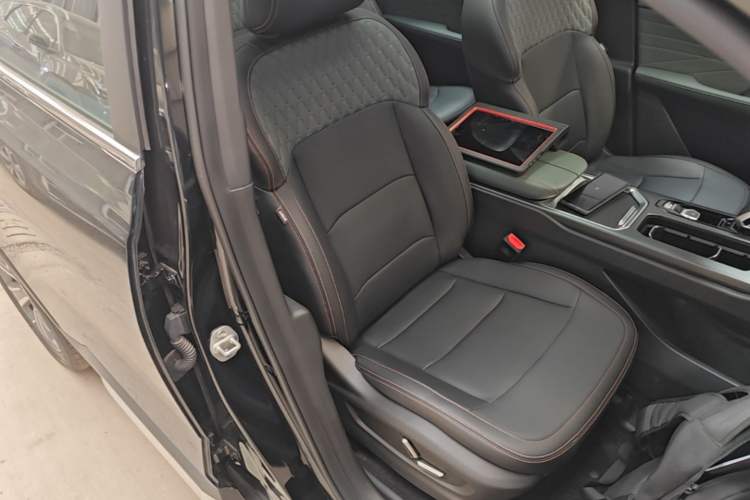 Used Geely Auto Haoyue L 2024 2.0T DCT Flagship Version Right Front Seat