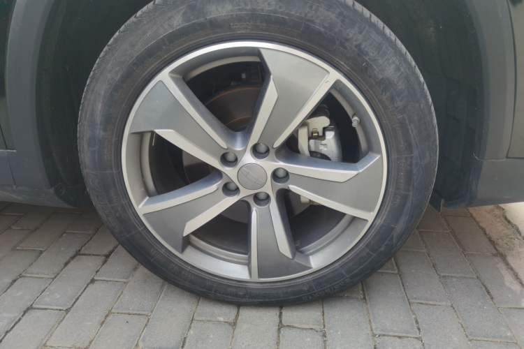 Used Geely Auto Haoyue L 2024 2.0T DCT Flagship Version Right Front Wheel Hub
