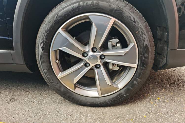 Used Geely Auto Haoyue L 2024 2.0T DCT Prestige Version Right Front Wheel Hub