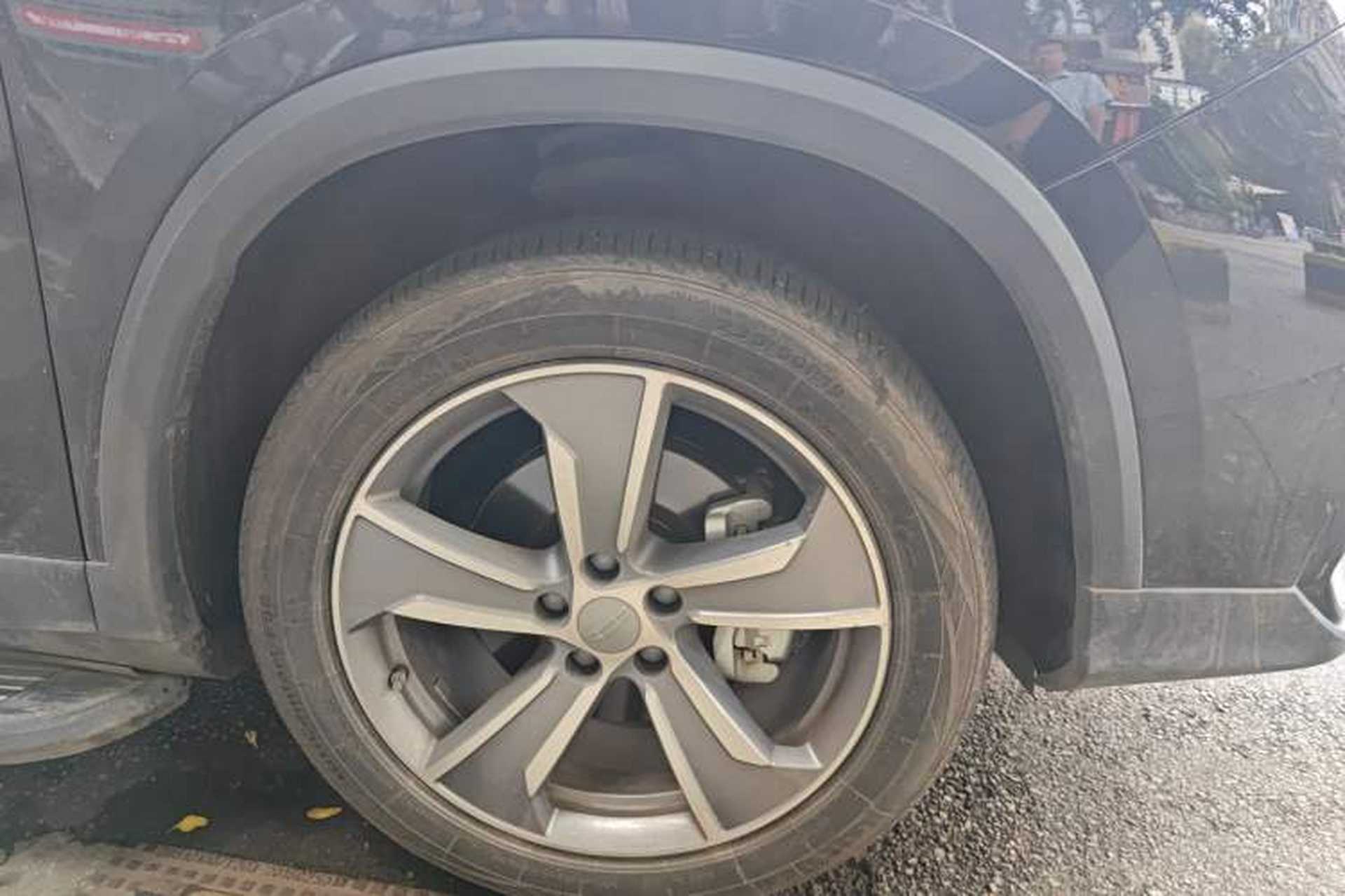 Used Geely Auto Haoyue L 2024 2.0T DCT Flagship Version Right Front Wheel Hub
