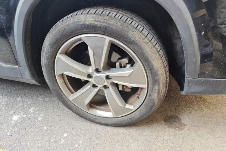 Used Geely Auto Haoyue L 2024 2.0T DCT Flagship Version Right Front Wheel Hub