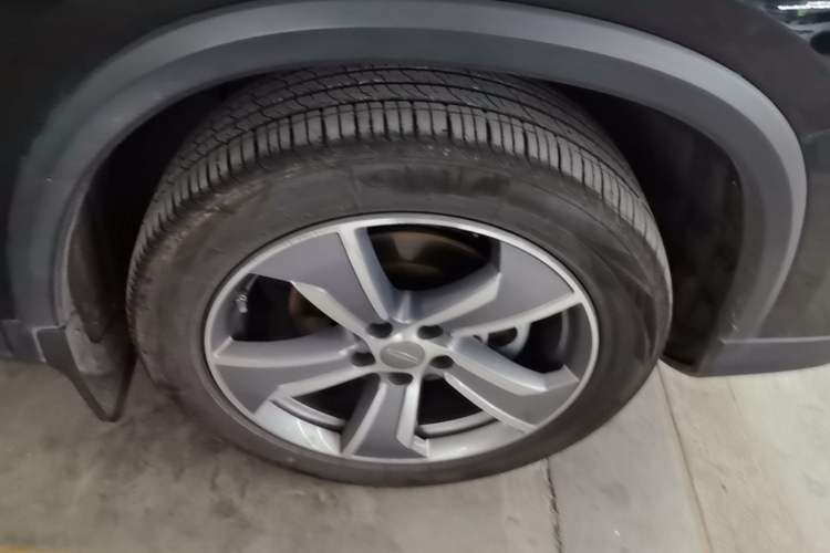 Used Geely Auto Haoyue L 2024 2.0T DCT Prestige Version Right Front Wheel Hub