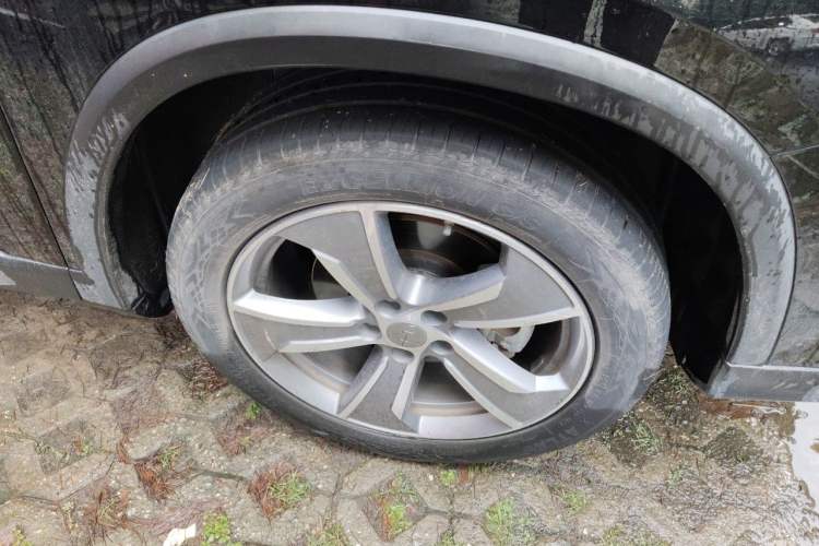 Used Geely Auto Haoyue L 2024 2.0T DCT Prestige Version Right Front Wheel Hub