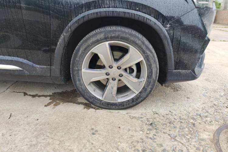 Used Geely Auto Haoyue L 2024 2.0T DCT Prestige Version Right Front Wheel Hub