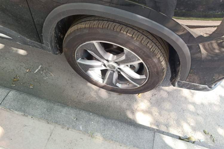 Used Geely Auto Haoyue L 2024 2.0T DCT Luxury Version Right Front Wheel Hub