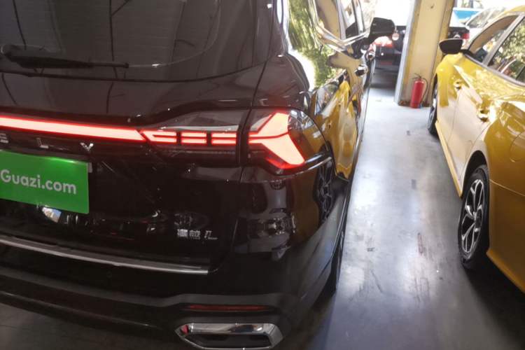 Used Geely Auto Haoyue L 2024 2.0T DCT Prestige Version Right Rear Taillight