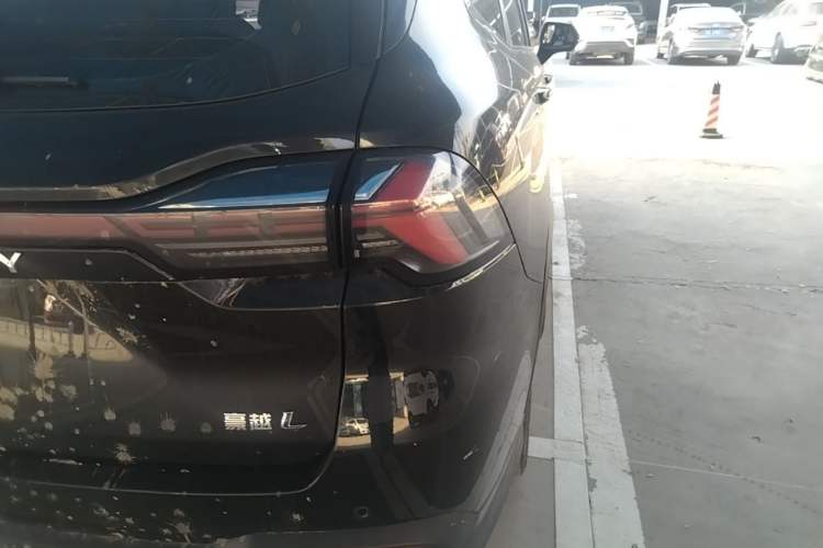 Used Geely Auto Haoyue L 2024 2.0T DCT Prestige Version Right Rear Taillight