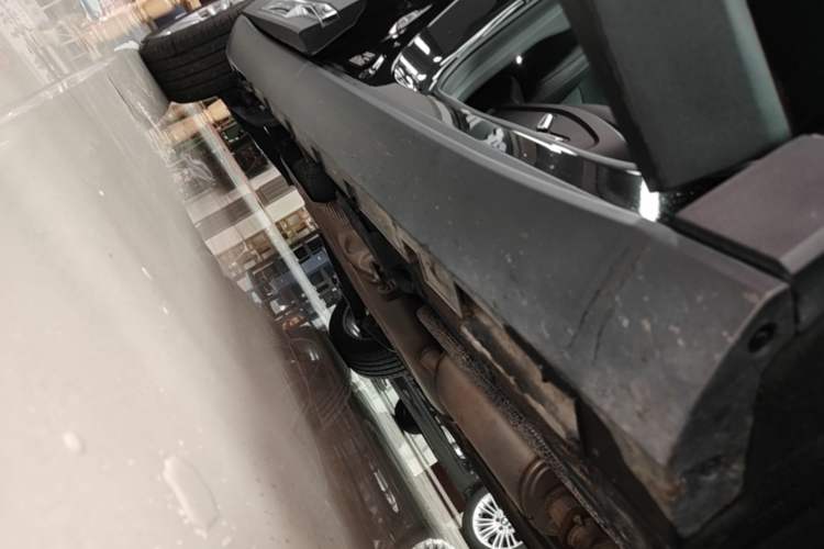 Used Geely Auto Haoyue L 2024 2.0T DCT Flagship Version Right Side Sill