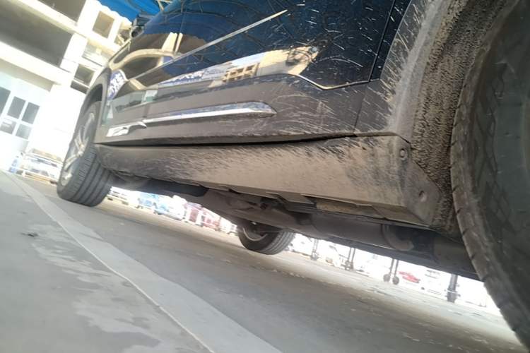 Used Geely Auto Haoyue L 2024 2.0T DCT Prestige Version Right Side Sill