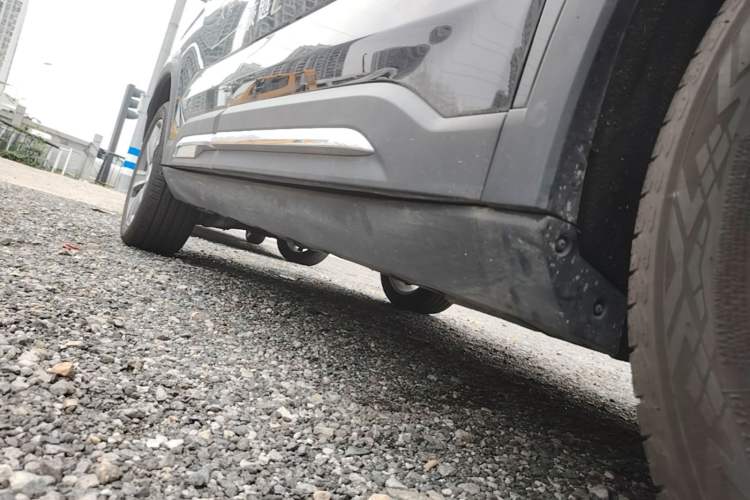 Used Geely Auto Haoyue L 2024 2.0T DCT Prestige Version Right Side Sill