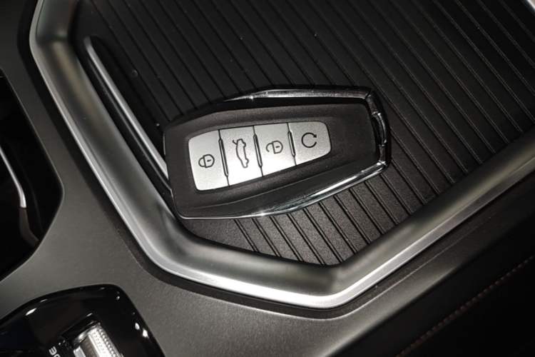 Used Geely Auto Haoyue L 2024 2.0T DCT Flagship Version Vehicle Key