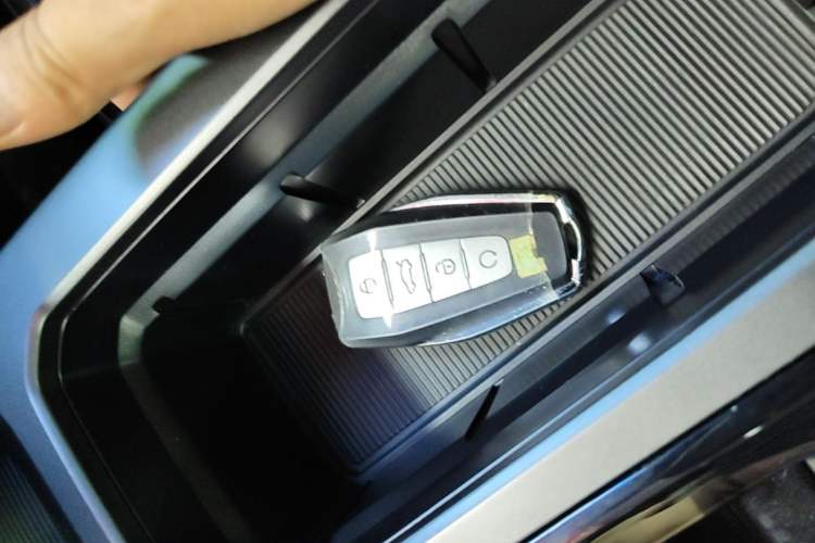 Used Geely Auto Haoyue L 2024 2.0T DCT Prestige Version Vehicle Key