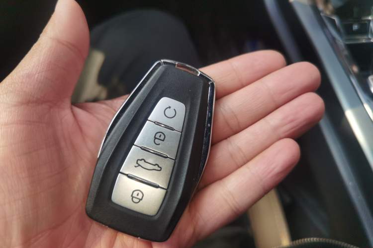 Used Geely Auto Haoyue L 2024 2.0T DCT Flagship Version Vehicle Key