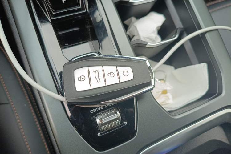Used Geely Auto Haoyue L 2024 2.0T DCT Prestige Version Vehicle Key