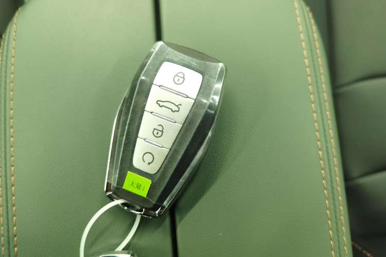 Used Geely Auto Haoyue L 2024 2.0T DCT Prestige Version Vehicle Key