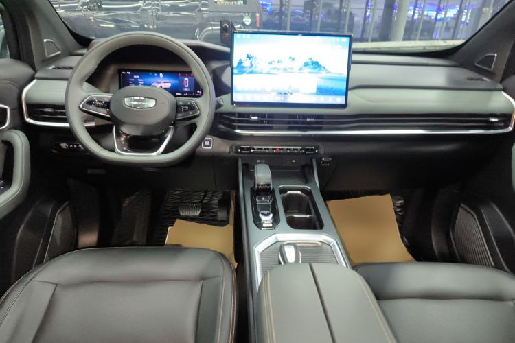 Used Geely Auto Haoyue L 2024 2.0T DCT Prestige Version Center Console