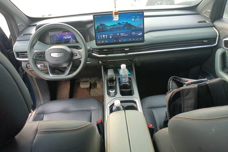 Used Geely Auto Haoyue L 2024 2.0T DCT Prestige Version Center Console