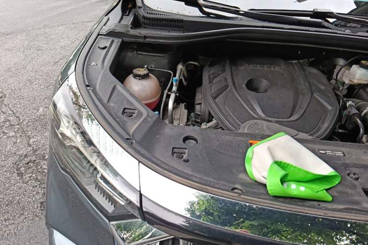 Used Geely Auto Haoyue L 2024 2.0T DCT Flagship Version Engine Bay Right