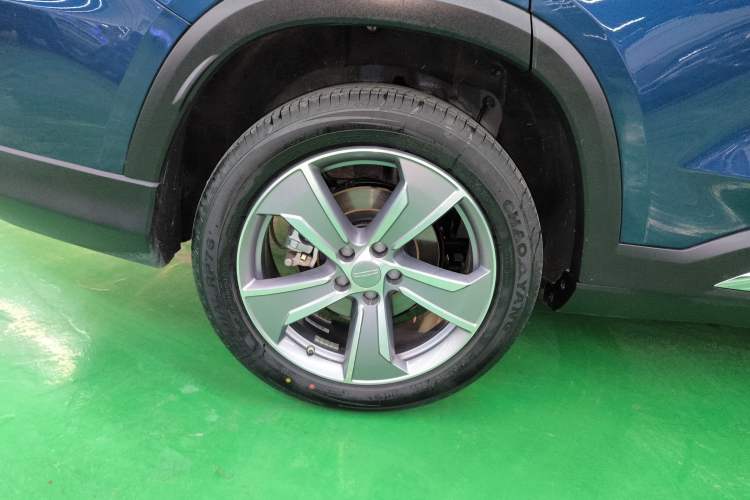 Used Geely Auto Haoyue L 2024 2.0T DCT Prestige Version Exterior 4