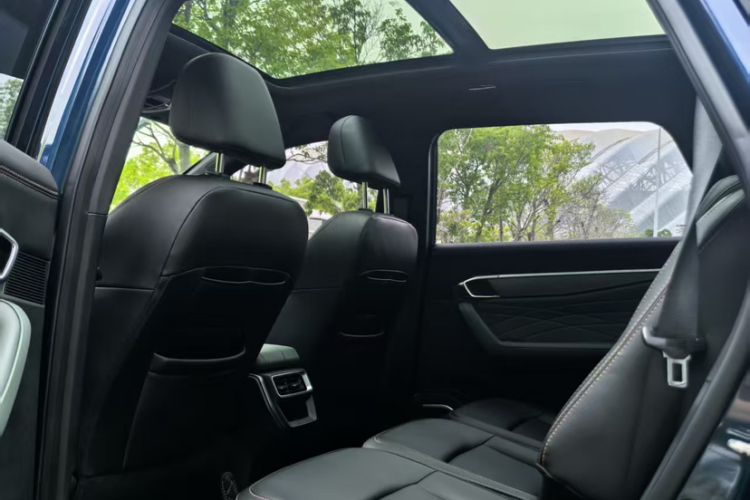 Used Geely Auto Haoyue L 2024 2.0T DCT Prestige Version Interior 1