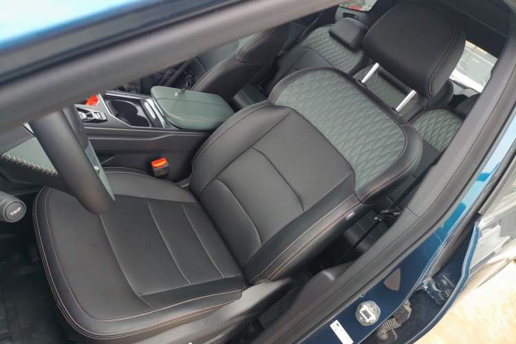 Used Geely Auto Haoyue L 2024 2.0T DCT Prestige Version Left Front Seat