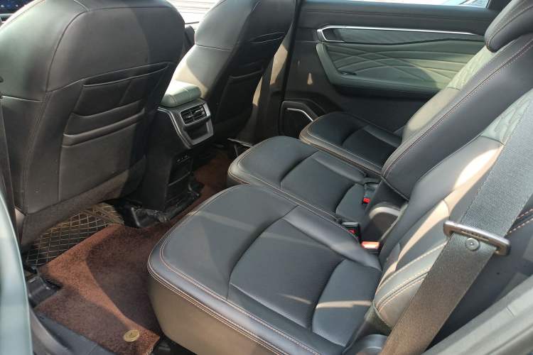 Used Geely Auto Haoyue L 2024 2.0T DCT Prestige Version Left Rear Seat