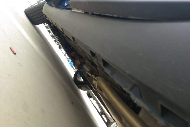 Used Geely Auto Haoyue L 2024 2.0T DCT Prestige Version Left Side Sill