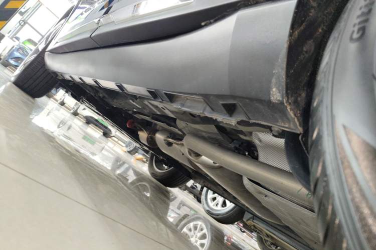 Used Geely Auto Haoyue L 2024 2.0T DCT Flagship Version Left Side Sill