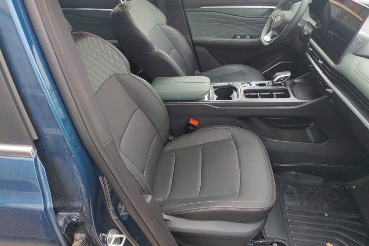 Used Geely Auto Haoyue L 2024 2.0T DCT Prestige Version Right Front Seat