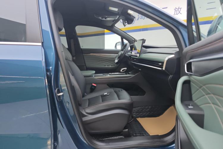 Used Geely Auto Haoyue L 2024 2.0T DCT Prestige Version Right Front Seat