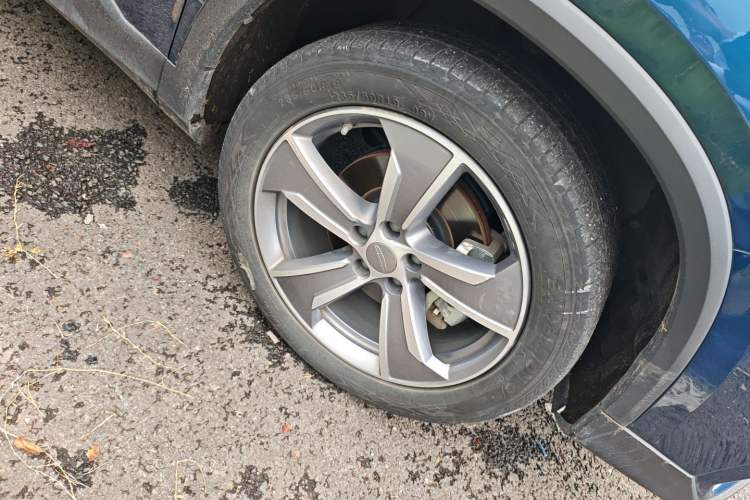 Used Geely Auto Haoyue L 2024 2.0T DCT Flagship Version Right Front Wheel Hub