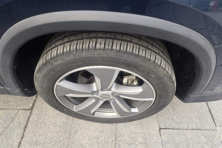 Used Geely Auto Haoyue L 2024 2.0T DCT Prestige Version Right Front Wheel Hub