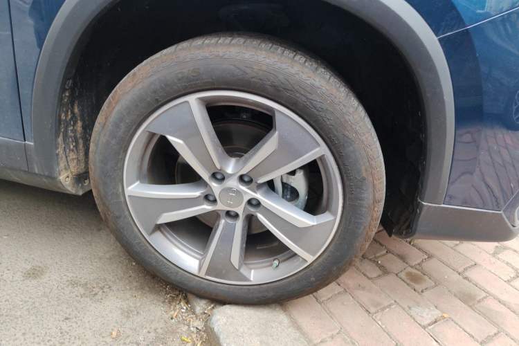 Used Geely Auto Haoyue L 2024 2.0T DCT Prestige Version Right Front Wheel Hub