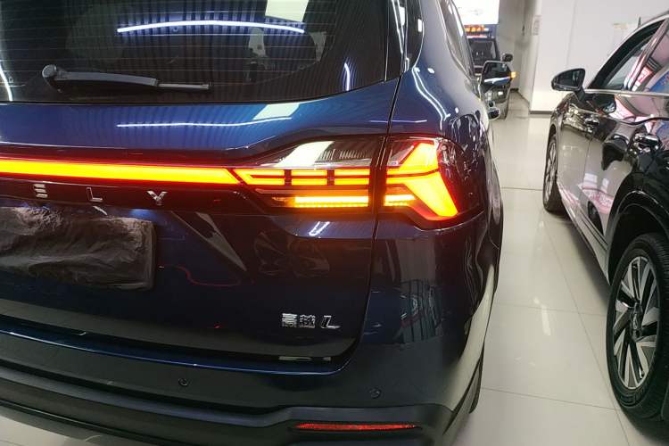 Used Geely Auto Haoyue L 2024 2.0T DCT Prestige Version Right Rear Taillight
