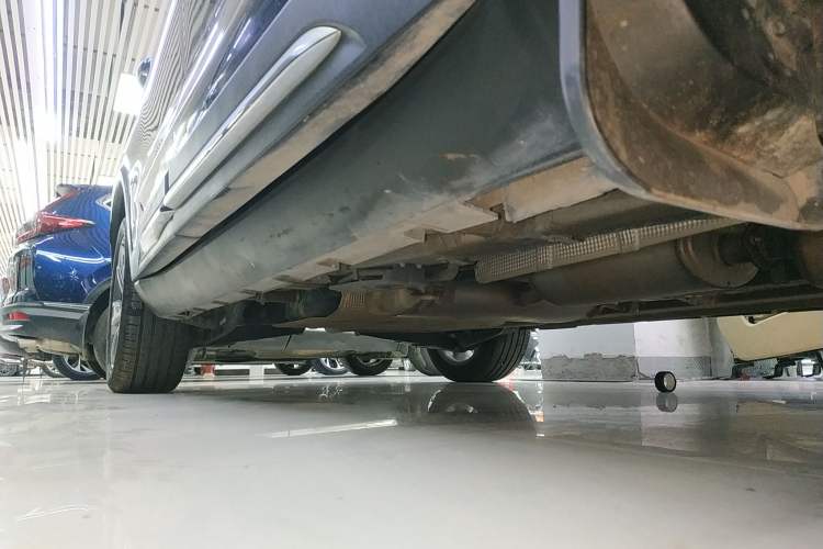 Used Geely Auto Haoyue L 2024 2.0T DCT Prestige Version Right Side Sill