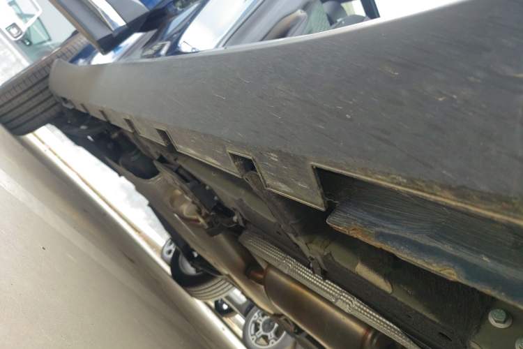 Used Geely Auto Haoyue L 2024 2.0T DCT Prestige Version Right Side Sill