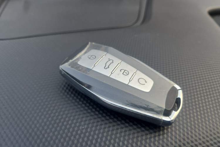 Used Geely Auto Haoyue L 2024 2.0T DCT Prestige Version Vehicle Key