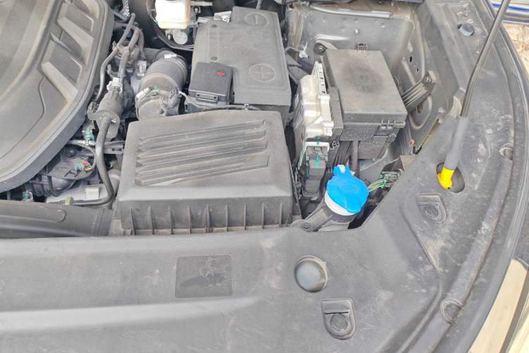 Used Geely Auto Haoyue L 2024 2.0T DCT Prestige Version Engine Bay Left