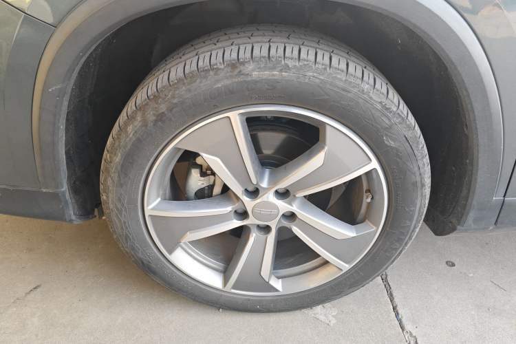 Used Geely Auto Haoyue L 2024 2.0T DCT Flagship Version Exterior 7